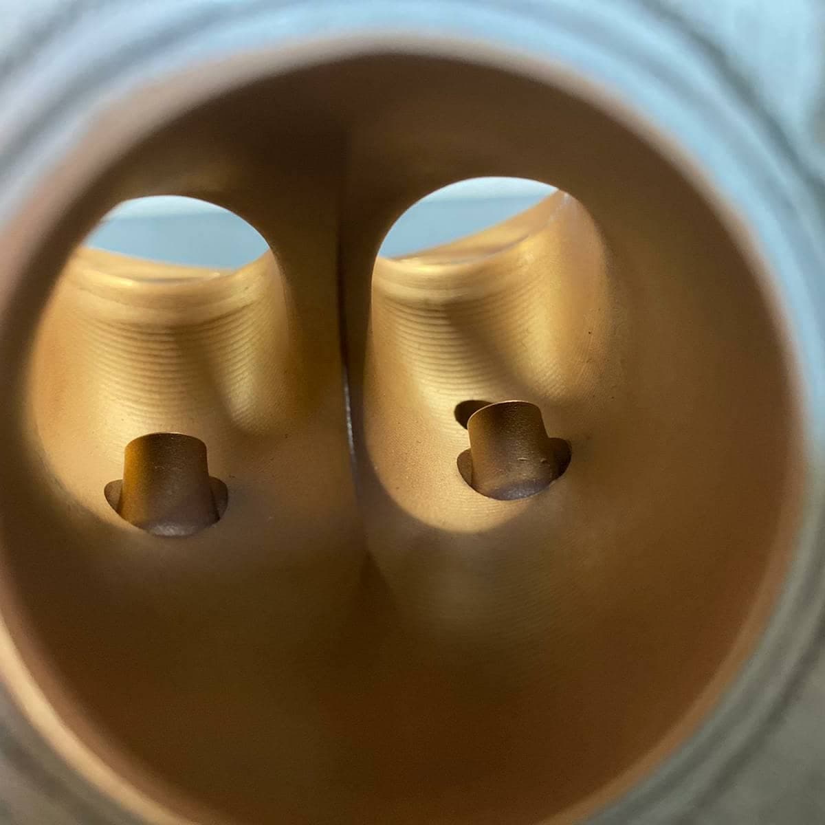 Ceramic-coated combustion chambers with four matching ceramic-coated piston crowns